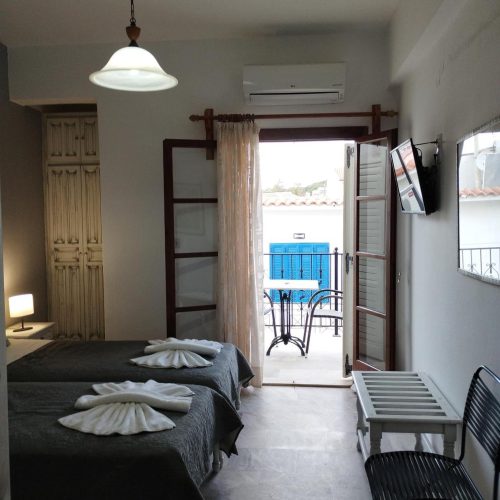 skiathos-town-alkmene-studios-image-5